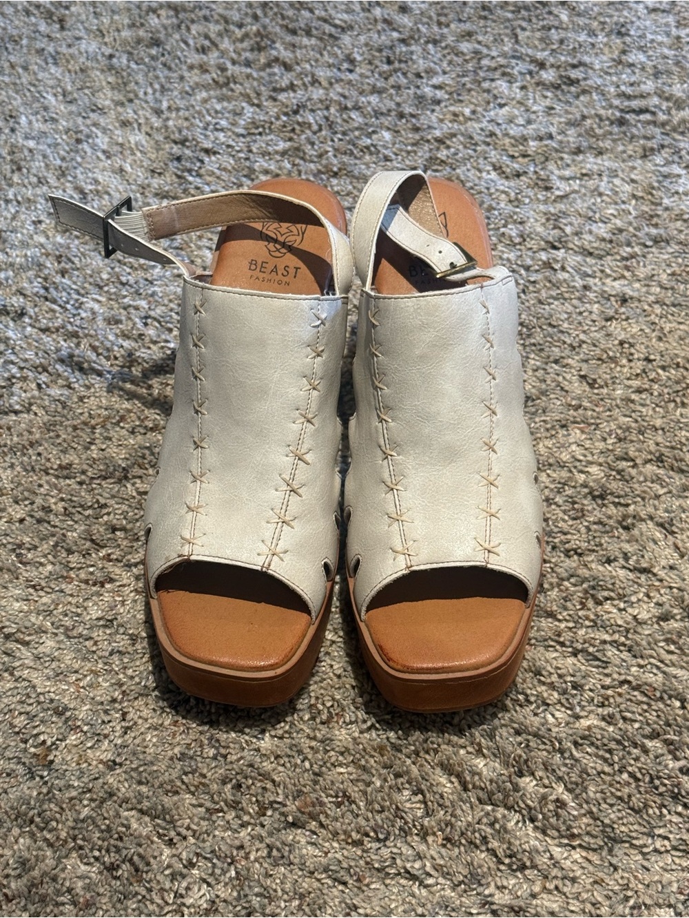 BEAST FASHION White Leather Peep-Toe Slingback Clogs